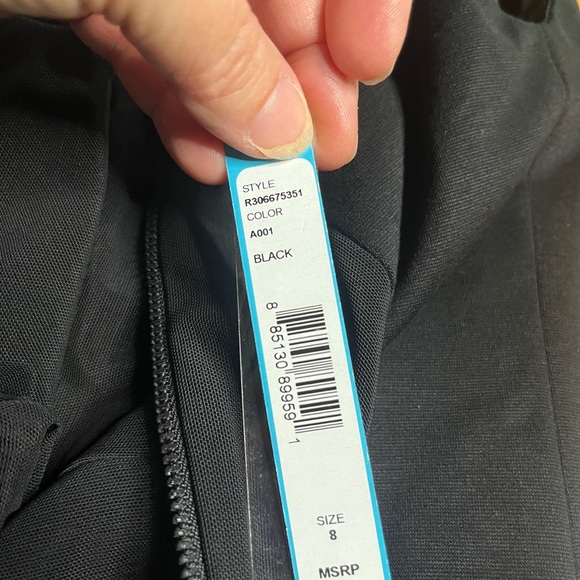 NWT Alice + Olivia- Black Dress. Size 8 - Picture 4 of 9